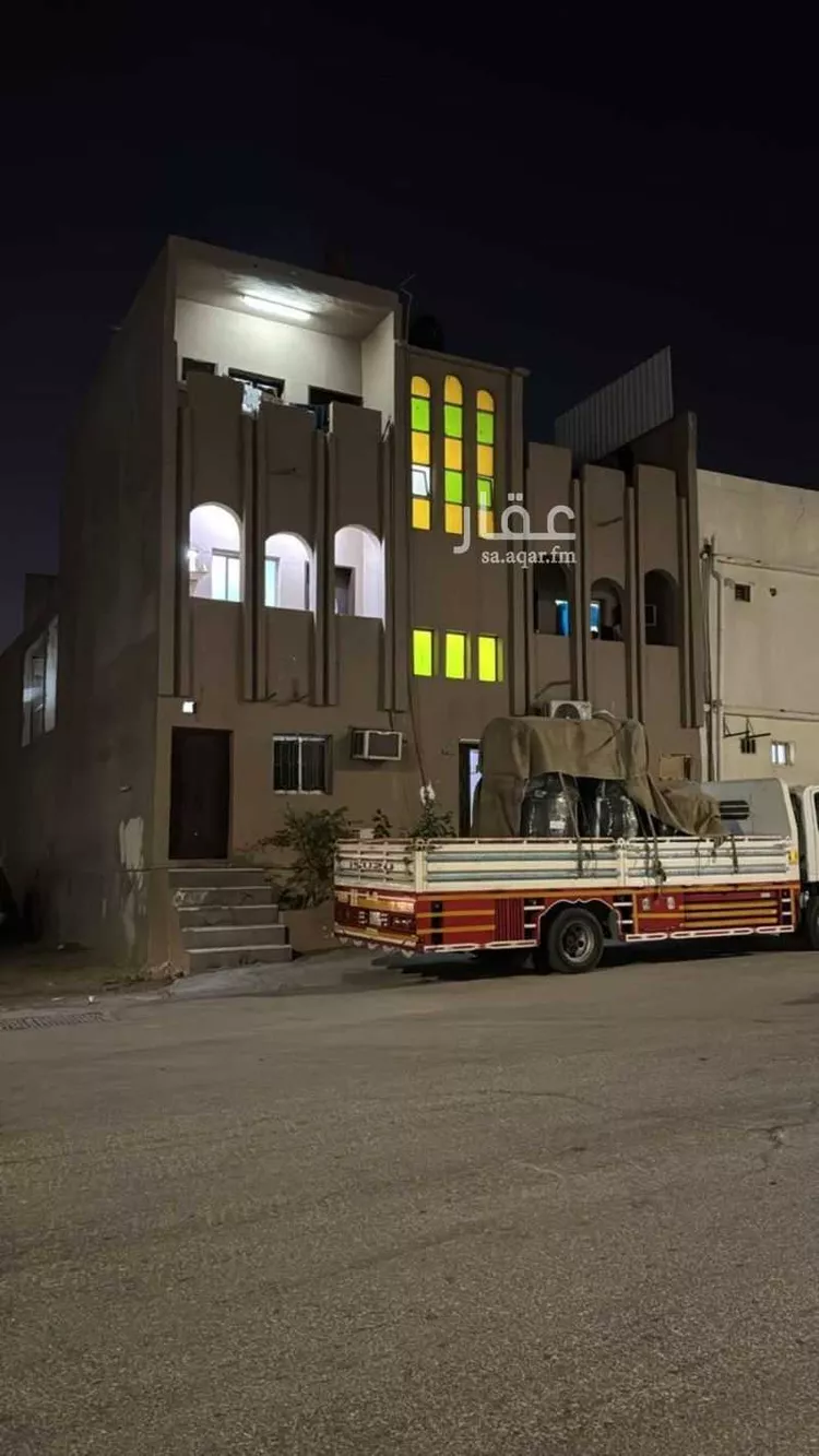 عمارة للبيع في شارع السادس عشر, حي الثقبة, مدينة الخبر, المنطقة الشرقية صورة 2