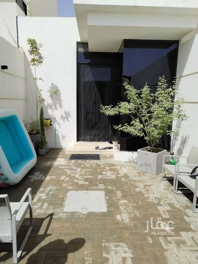 Building for Sale in Riyadh Al Qirawan