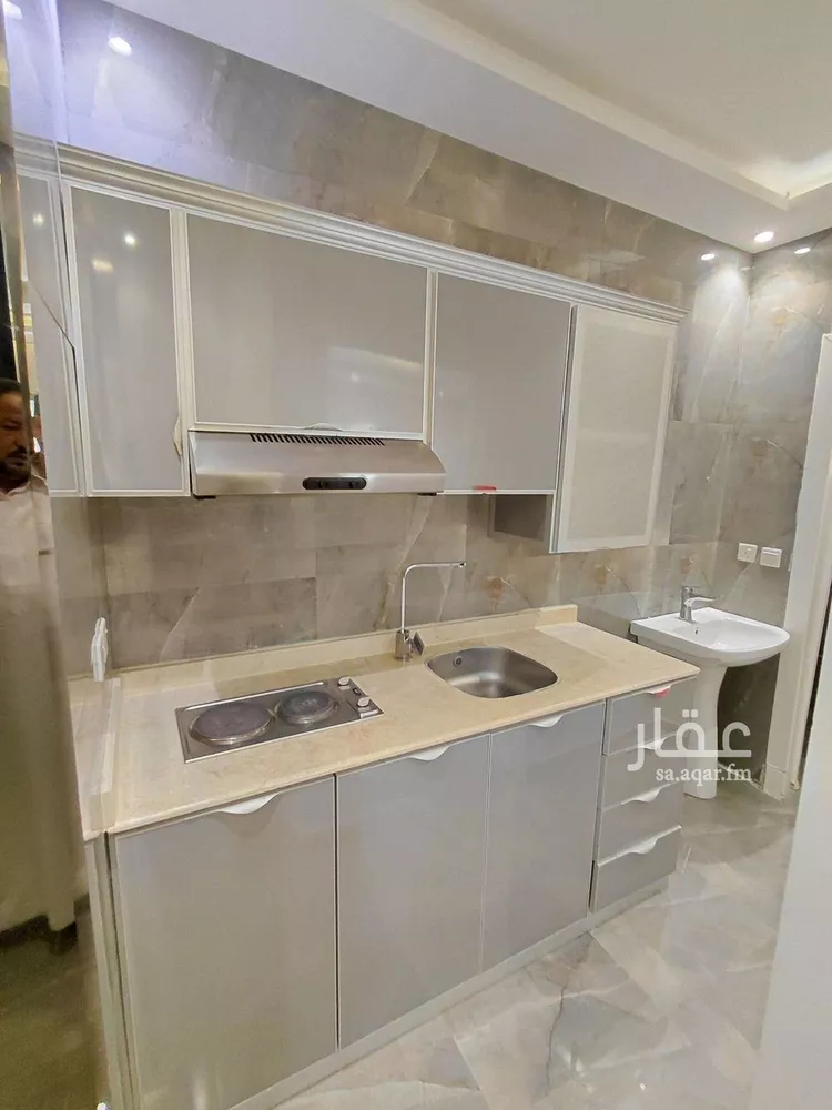 شقة للإيجار في شارع عبدالله بن شهيوين, حي الملقا, مدينة الرياض, منطقة الرياض صورة 3