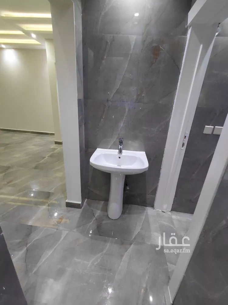 شقة للإيجار في شارع عبدالله بن شهيوين, حي الملقا, مدينة الرياض, منطقة الرياض صورة 2