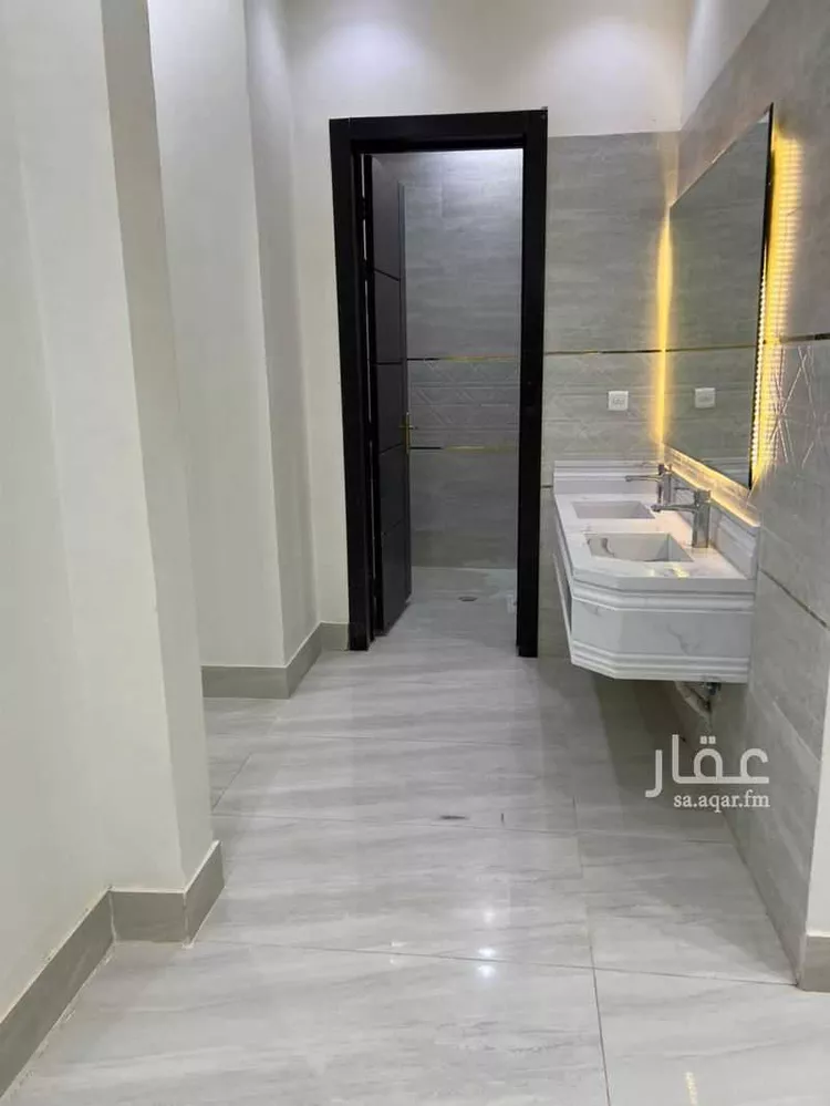 دور للبيع في شارع عثمان الكوفي, حي بدر, مدينة الرياض, منطقة الرياض صورة 3