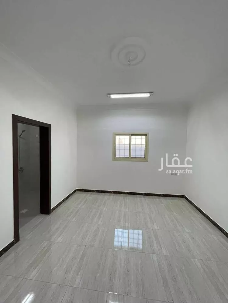 شقة للبيع في شارع صفيح, حي العزيزية, مدينة الرياض, منطقة الرياض صورة 3