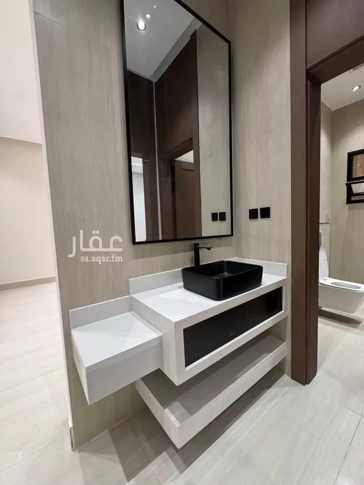 دور للبيع في شارع إسماعيل بن أبي البشر, حي العريجاء الغربي, مدينة الرياض, منطقة الرياض 7