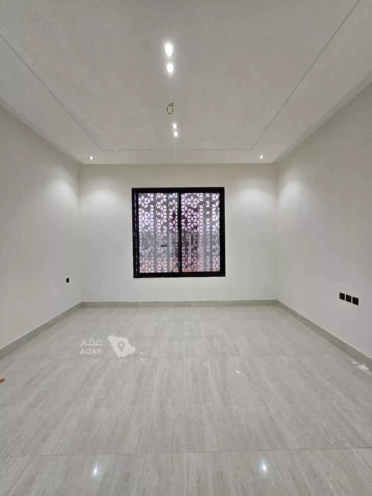 Floor for Sale in Riyadh Tuwaiq 13