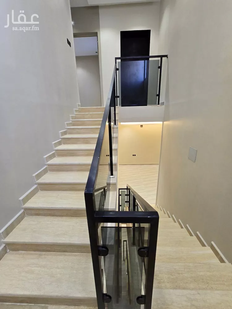 فيلا للبيع في شارع زهير بن قيس, حي العريجاء الغربي, مدينة الرياض, منطقة الرياض صورة 4