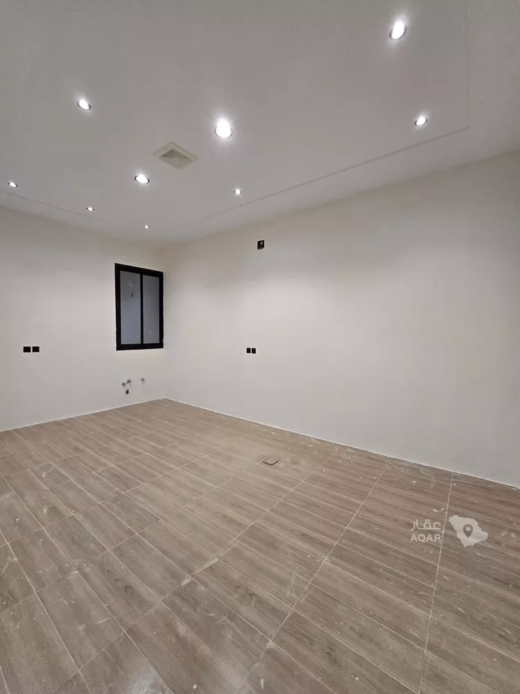 Floor for Sale in Riyadh Tuwaiq 11