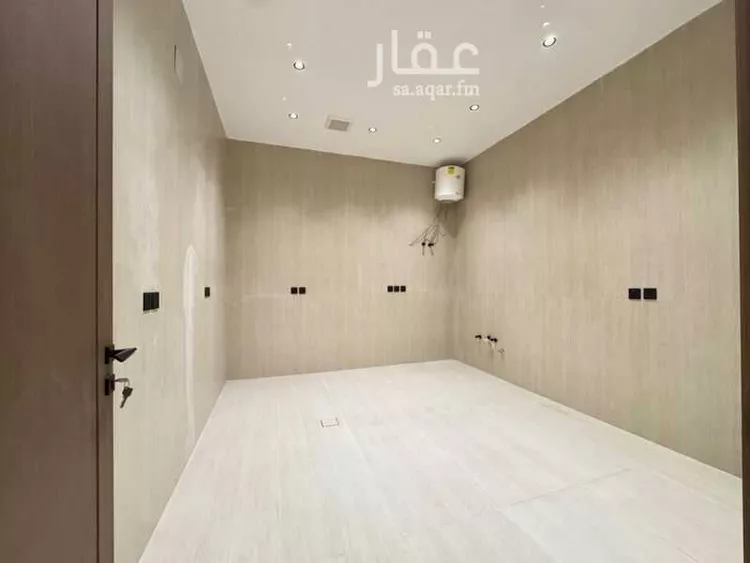 دور للبيع في شارع إسماعيل بن أبي البشر, حي العريجاء الغربي, مدينة الرياض, منطقة الرياض 15