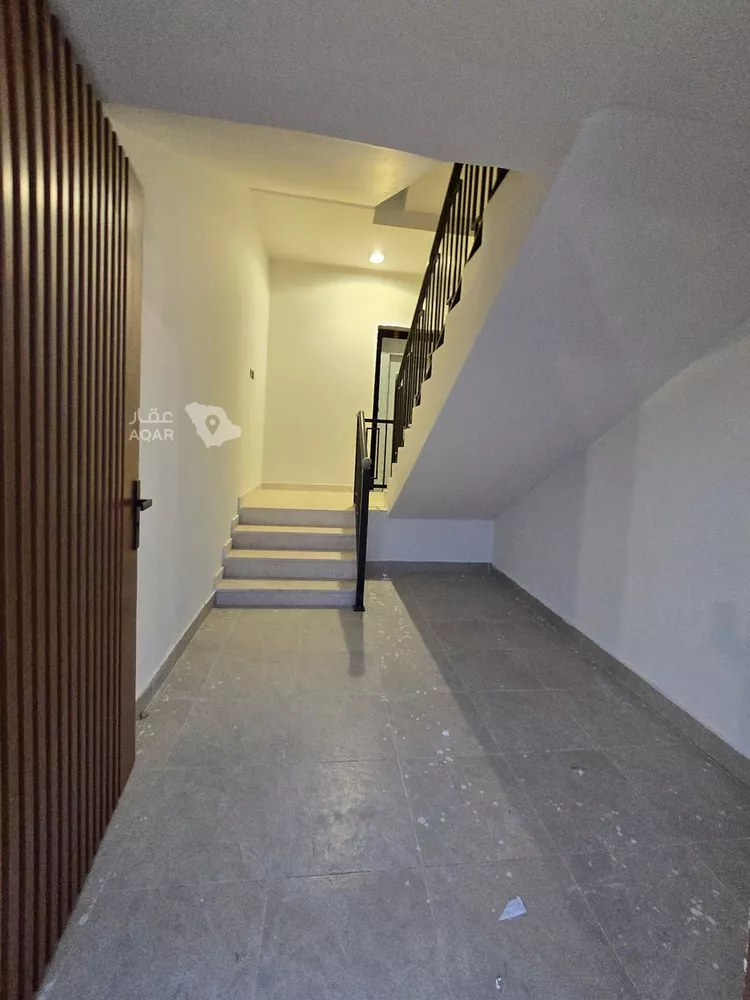Floor for Sale in Riyadh Tuwaiq صورة 4