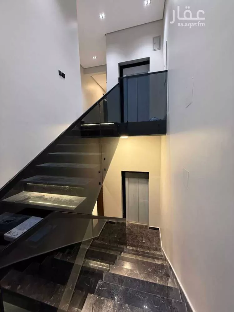 فيلا للبيع في شارع شهيد الدين ثم الوطن ريان عبدالرحمن محم, حي العارض, مدينة الرياض, منطقة الرياض