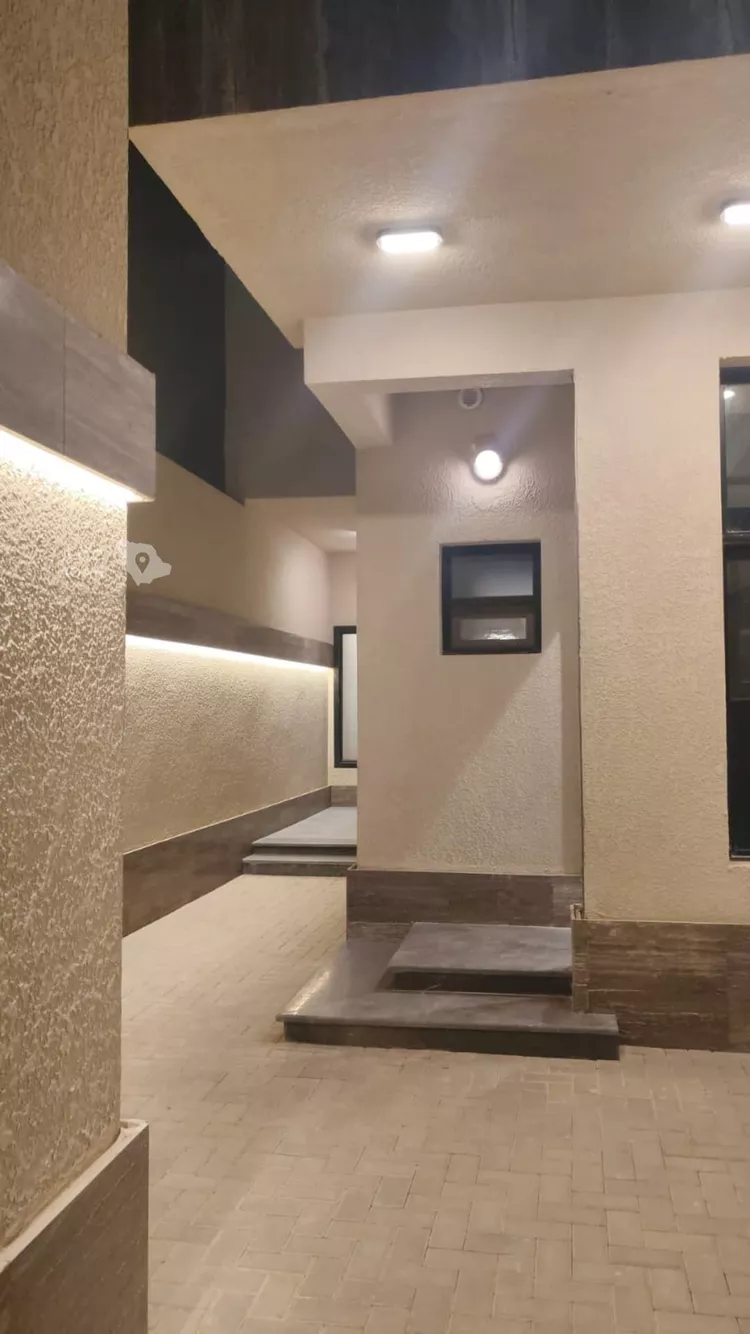 Floor for Rent in Riyadh Al Arid 8