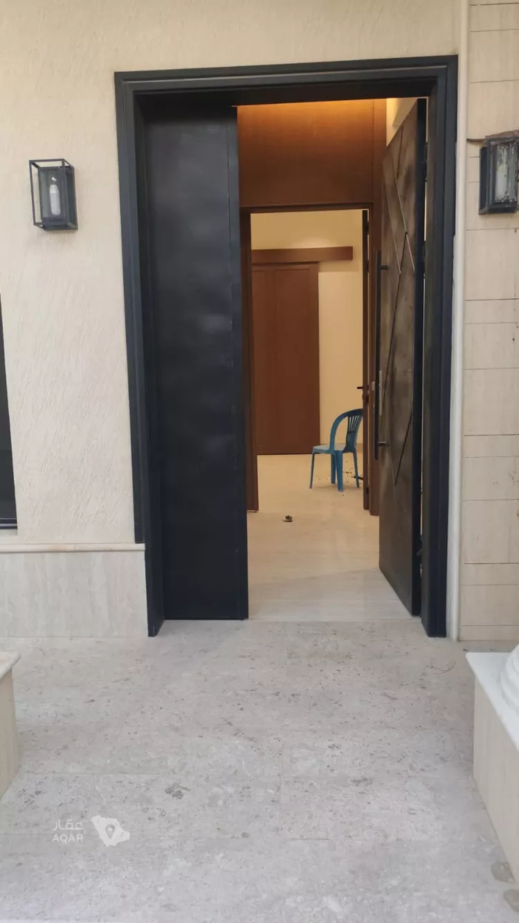 Floor for Rent in Riyadh Al Arid 10