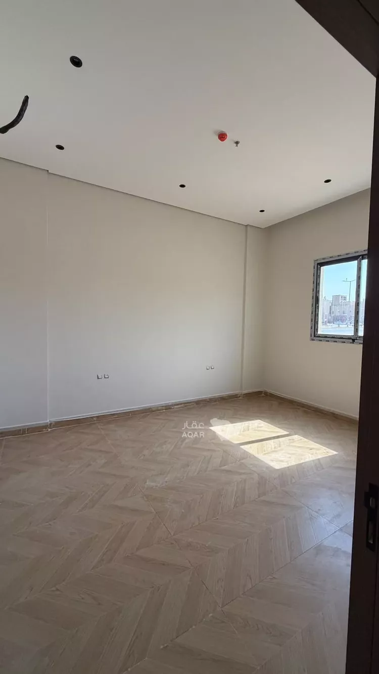 عمارة للإيجار في شارع عسير, حي ظهرة لبن, مدينة الرياض, منطقة الرياض 15