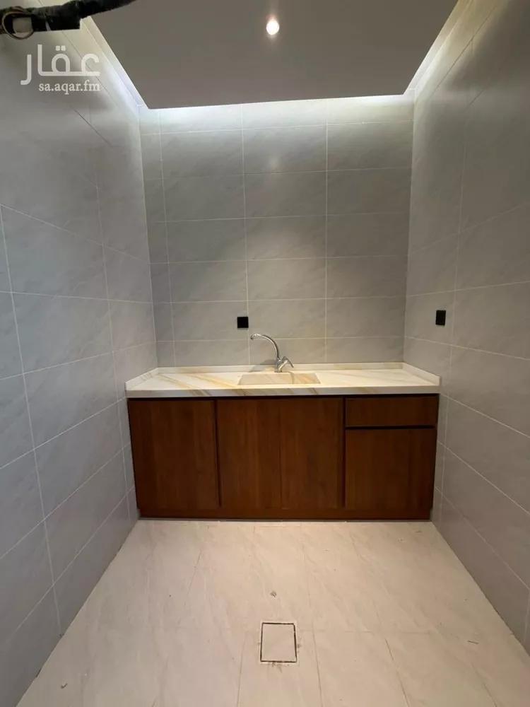 Apartment for Rent in Jeddah Bahrah 9