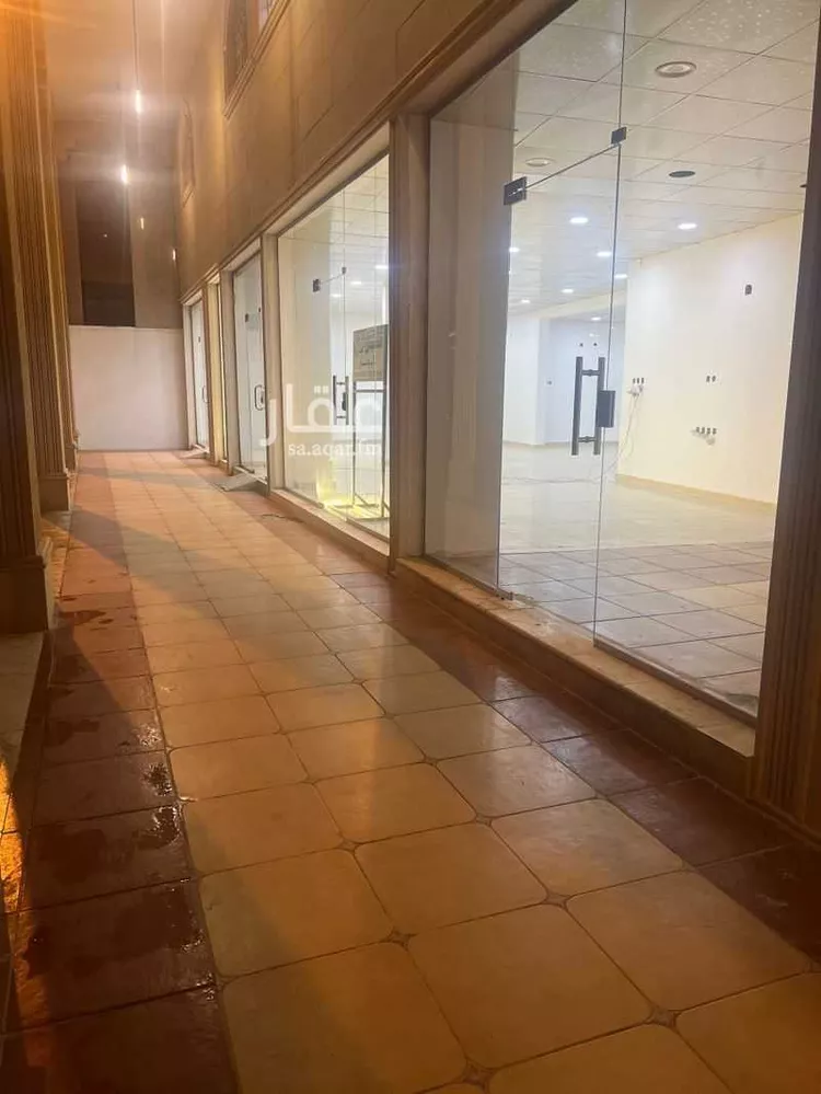 مكتب تجاري للإيجار في شارع سعد بن معاذ, حي الفيصلية, مدينة الدرعية, منطقة الرياض