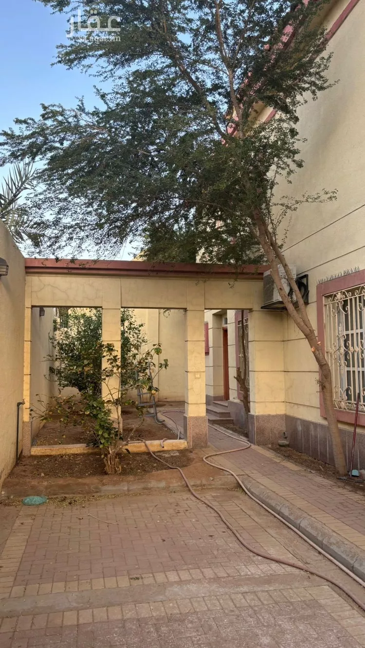 فيلا للإيجار في شارع عبدالله السرخسي, حي الرانوناء, مدينة المدينة المنورة, منطقة المدينة المنورة صورة 4