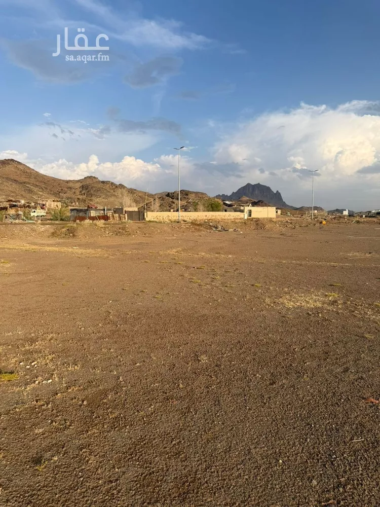 Land for Sale in Medina An Naqs