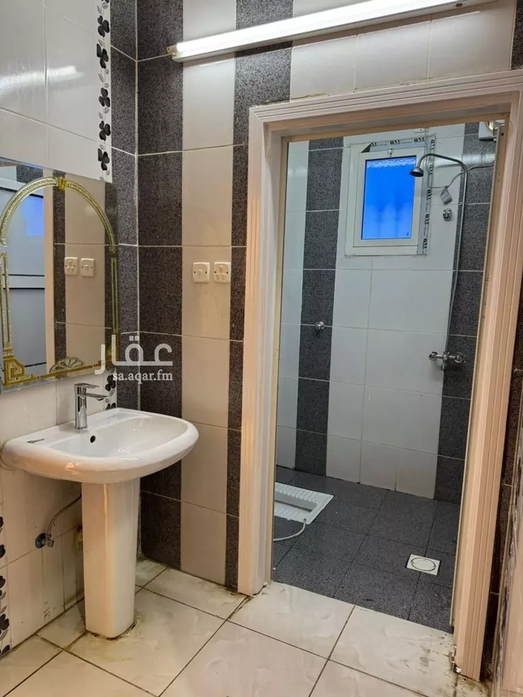 شقة للإيجار في شارع عبدالله ابن عبدالرحمن ابن حاطب, حي العزيزية, مدينة المدينة المنورة, منطقة المدينة المنورة صورة 5