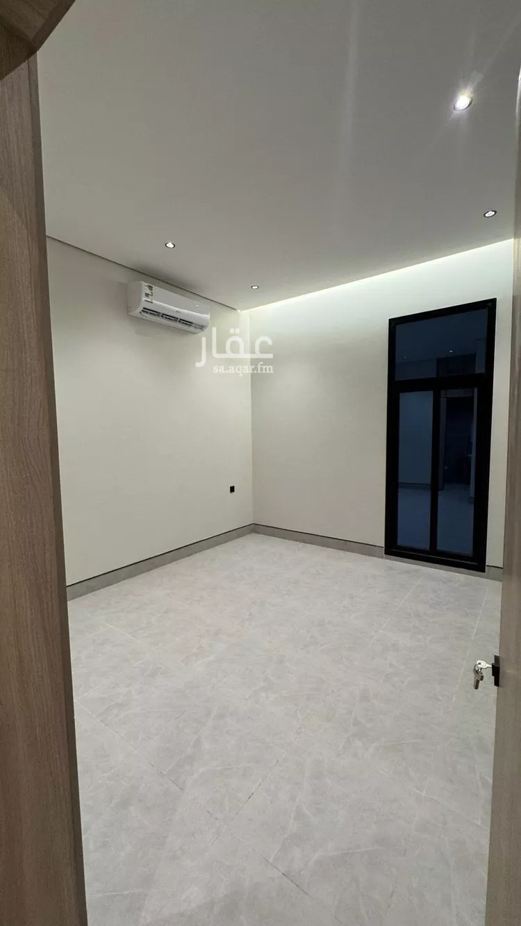 دور للبيع في شارع السلطان قابوس بن سعيد, حي المعيزيلة, مدينة الرياض, منطقة الرياض صورة 2