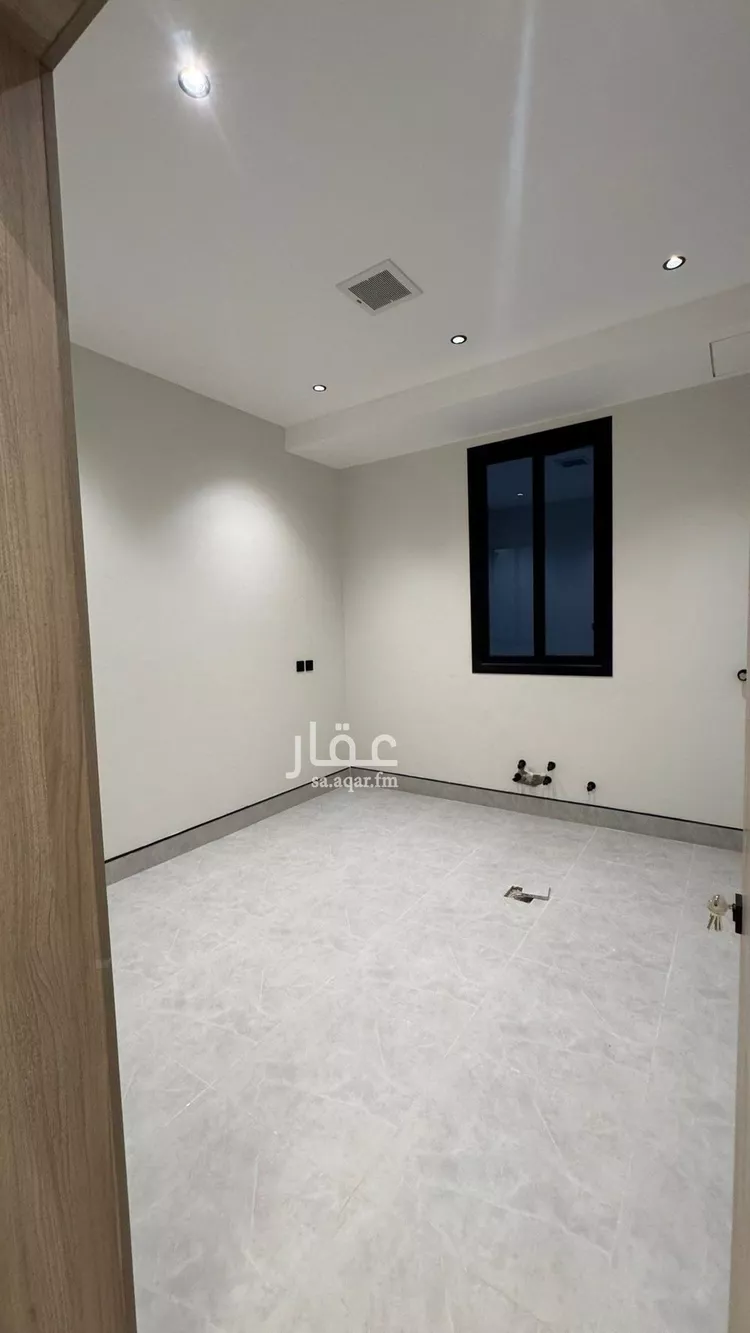 دور للبيع في شارع السلطان قابوس بن سعيد, حي المعيزيلة, مدينة الرياض, منطقة الرياض صورة 3
