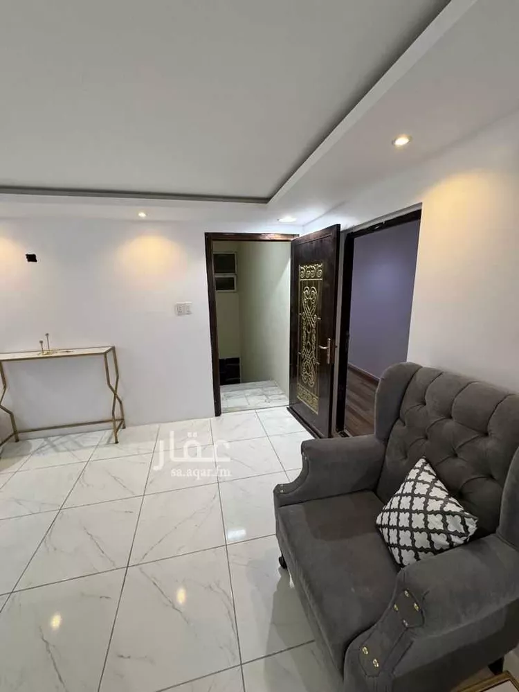 شقة للإيجار في شارع صفوان بن امية, حي الدوحة الجنوبية, مدينة الظهران, المنطقة الشرقية صورة 2