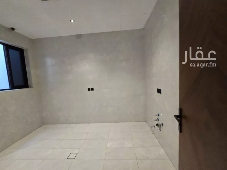 دور للبيع في شارع أحمد الغزي, حي بدر, مدينة الرياض, منطقة الرياض صورة 3