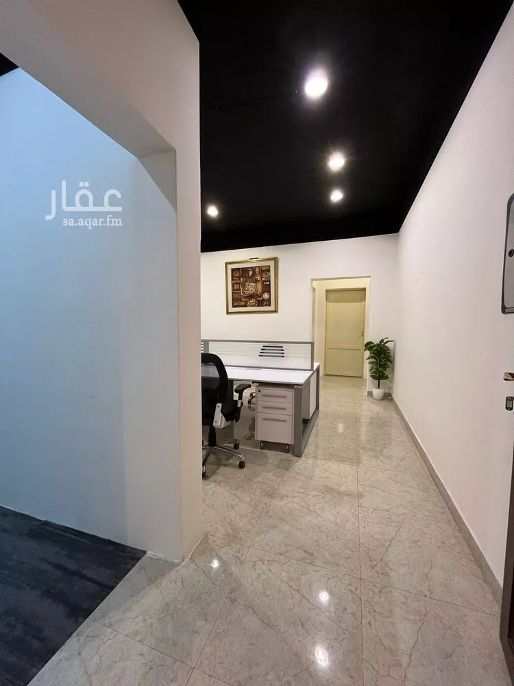 مكتب تجاري للإيجار في شارع صلاح الدين الايوبي الفرعي, حي الصفاء, مدينة الرياض, منطقة الرياض