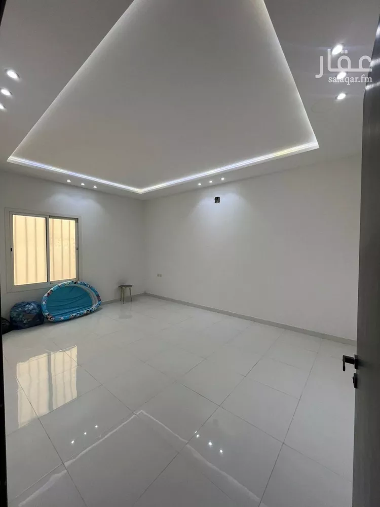 فيلا للإيجار في شارع إسحاق القيني, حي بدر, مدينة الرياض, منطقة الرياض صورة 2