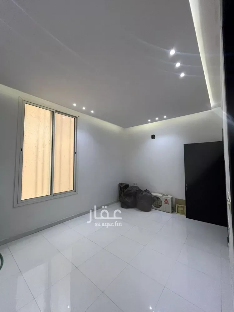 فيلا للإيجار في شارع إسحاق القيني, حي بدر, مدينة الرياض, منطقة الرياض صورة 4