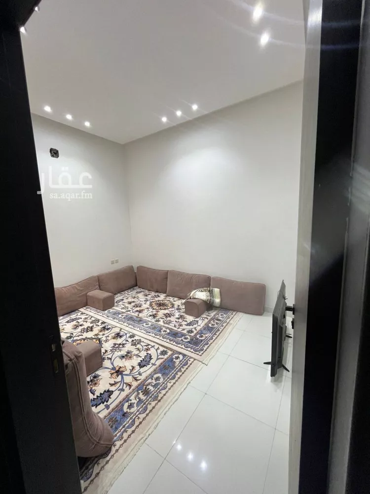 فيلا للإيجار في شارع إبراهيم بن المحب الطبري, حي بدر, مدينة الرياض, منطقة الرياض صورة 4