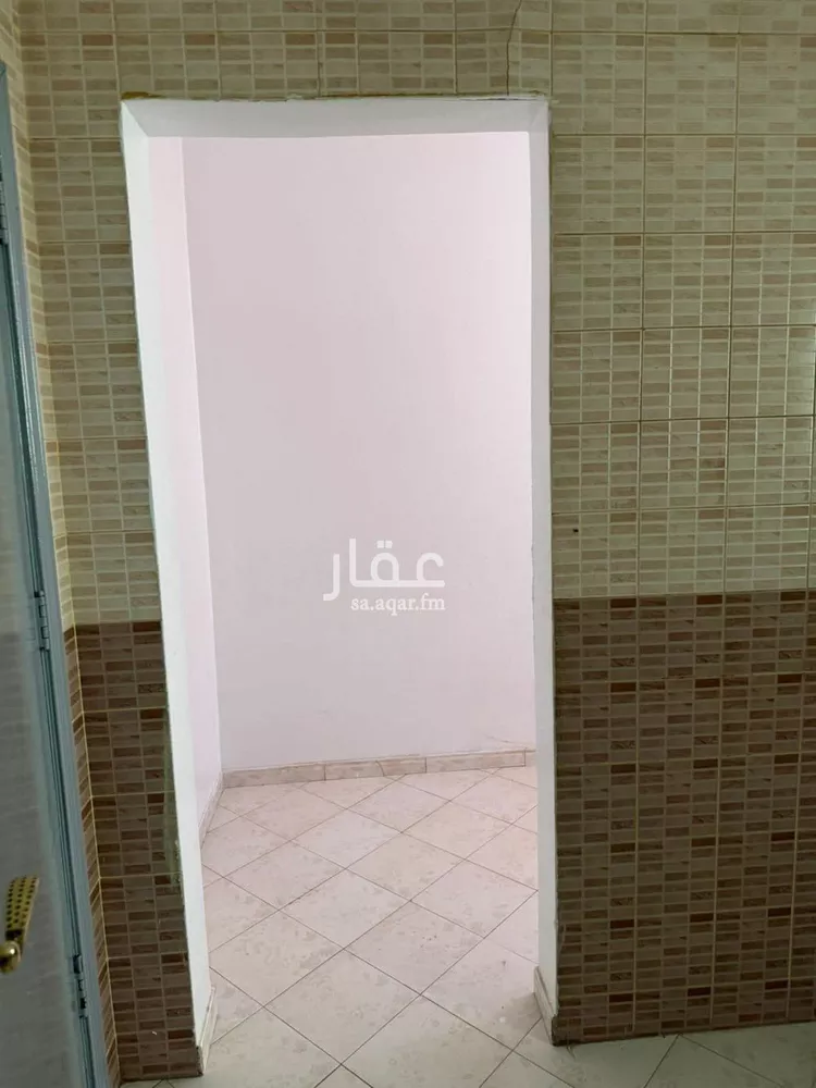 Floor for Rent in Riyadh Ad Dar Al Baida