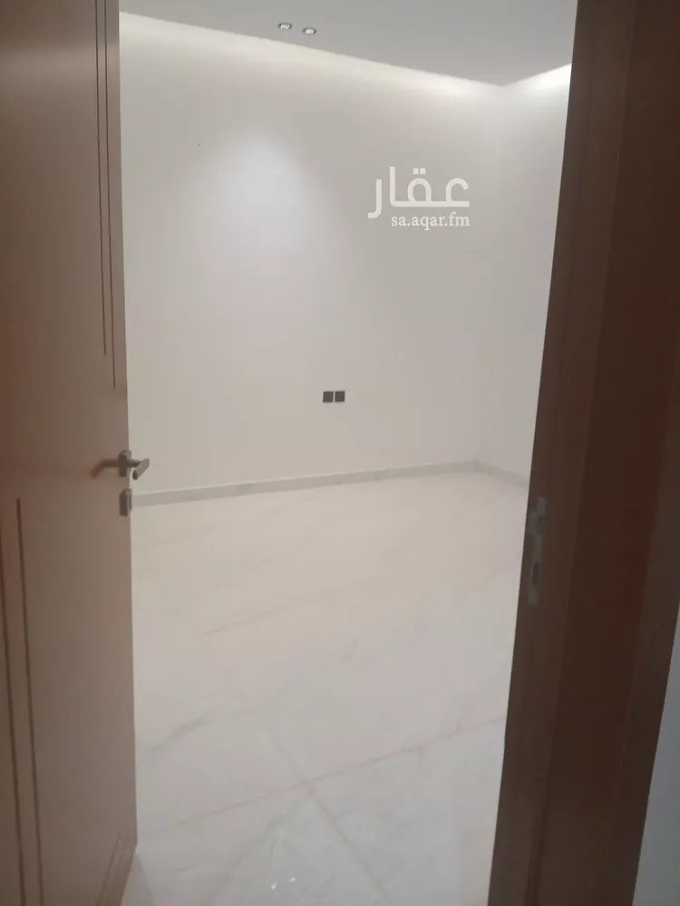 فيلا للإيجار في شارع رقم 154, حي الجنادرية, مدينة الرياض, منطقة الرياض صورة 2