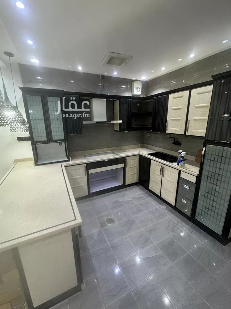 فيلا للإيجار في شارع رقم 71, حي ظهرة لبن, مدينة الرياض, منطقة الرياض