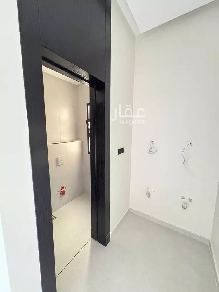 دور للبيع في شارع احمد بن عفيف, حي الجنادرية, مدينة الرياض, منطقة الرياض صورة 3