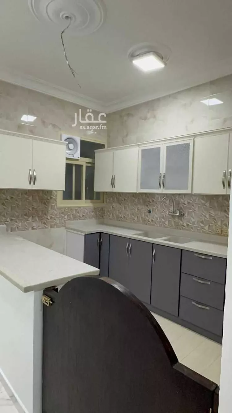 شقة للإيجار في شارع 21 الصفا ، حي الصفا ، ابها ، منطقة عسير صورة 3