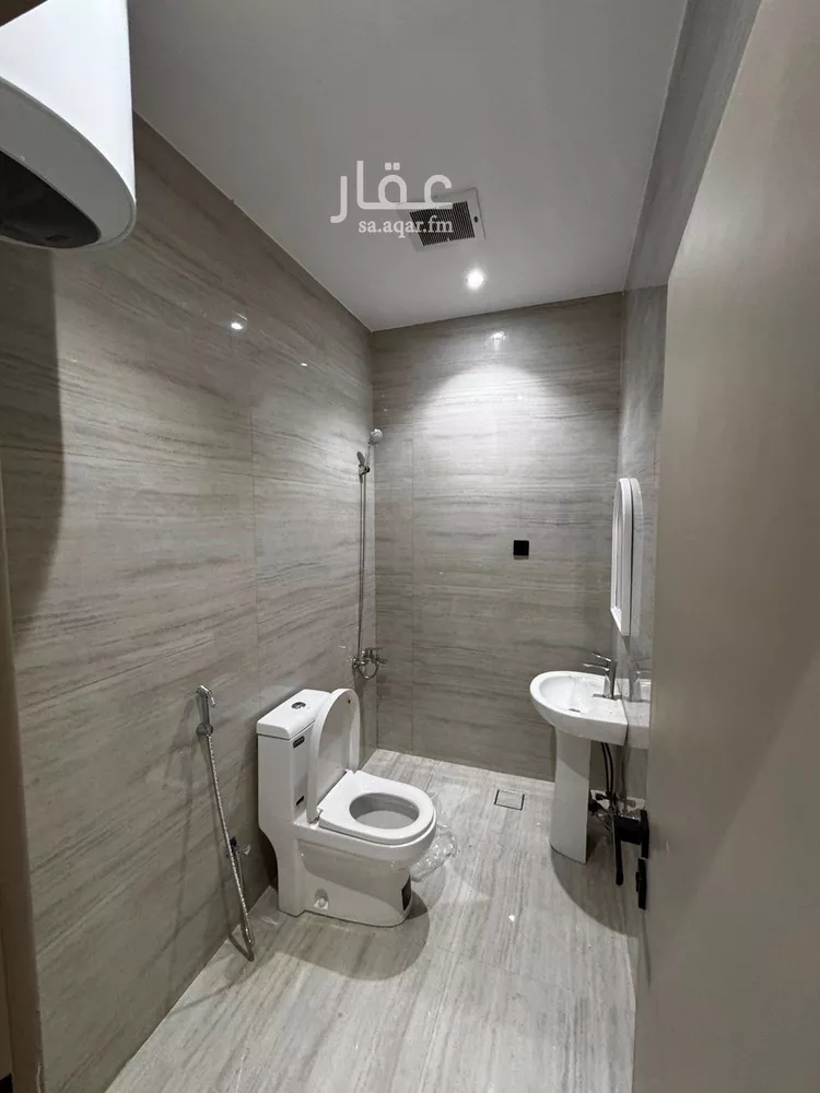 شقة للإيجار في شارع الشيخ إسحاق بن عبدالرحمن بن حسن, حي الزهرة, مدينة الرياض, منطقة الرياض