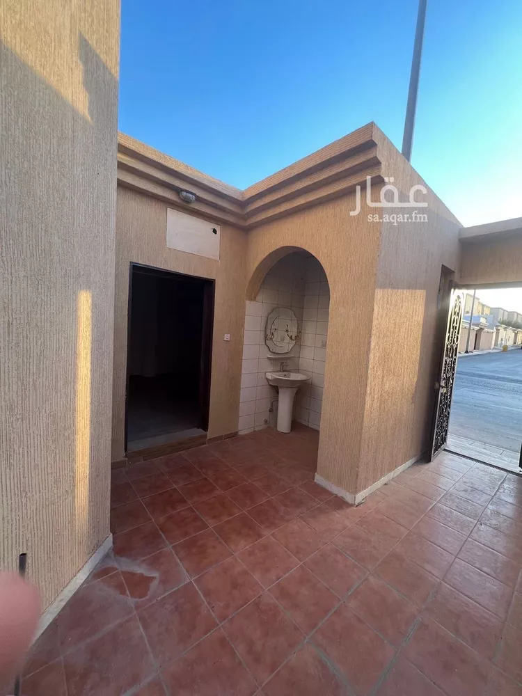 دور للإيجار في شارع زيد بن خارجة, حي شبرا, مدينة الرياض, منطقة الرياض