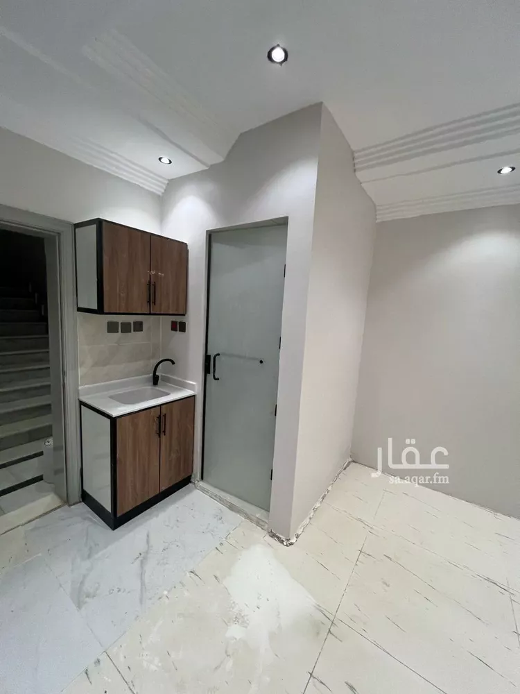 شقة للإيجار في شارع إسماعيل بن مبارك, حي الإزدهار, مدينة الرياض, منطقة الرياض صورة 3