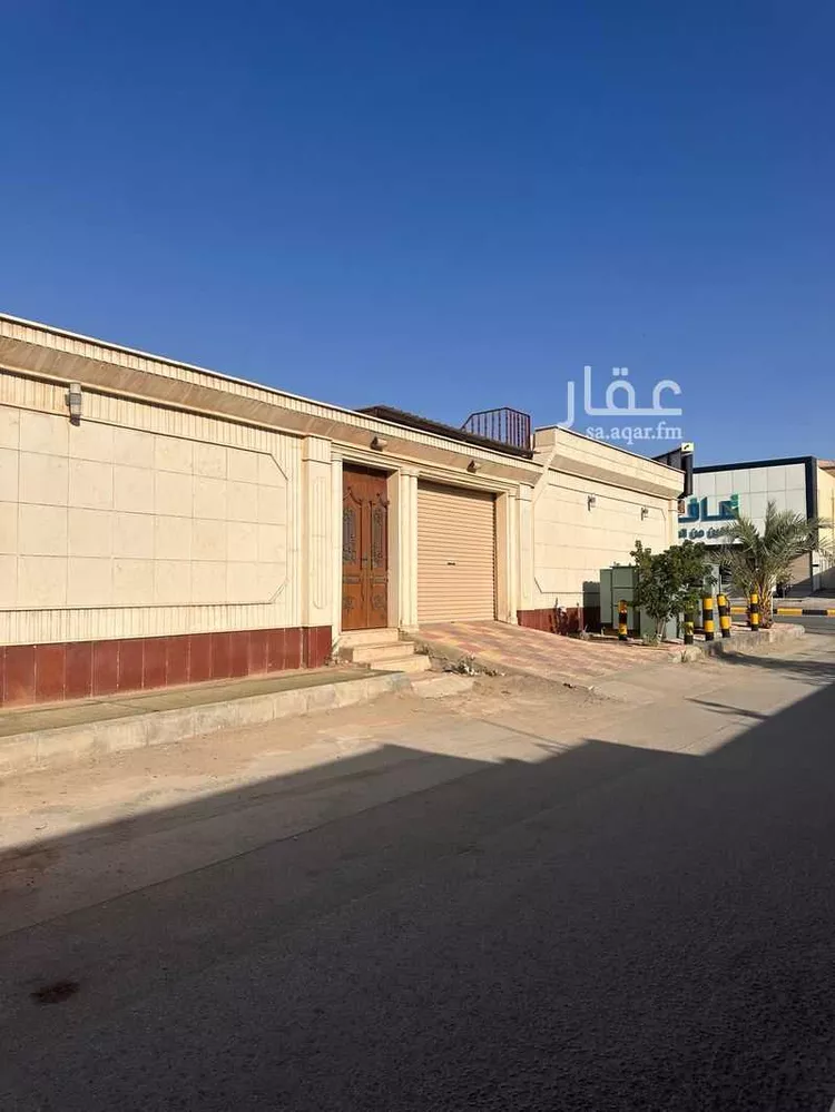 فيلا للبيع في شارع عثمان بن عفان, حي البلدية, مدينة حفر الباطن, المنطقة الشرقية