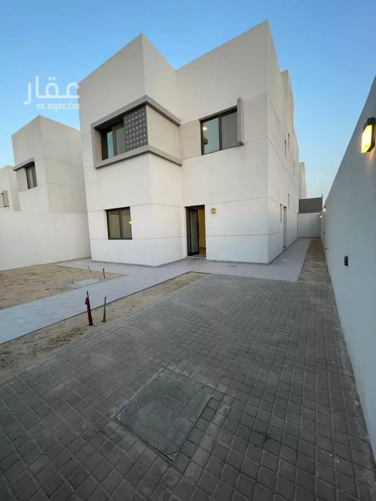 فيلا للإيجار في شارع الاصدقاء, حي الإسكان الجنوبي, مدينة الدمام, المنطقة الشرقية صورة 2