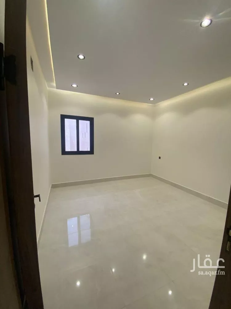 Floor for Rent in Riyadh Al Janadriyah صورة 3