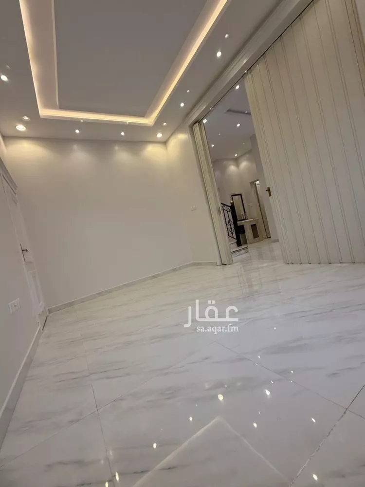 فيلا للإيجار في شارع الجنابي, حي العارض, مدينة الرياض, منطقة الرياض صورة 2