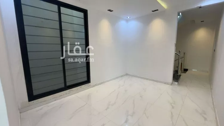 فيلا للبيع في شارع محفوظ الترمسي, حي بدر, مدينة الرياض, منطقة الرياض صورة 2