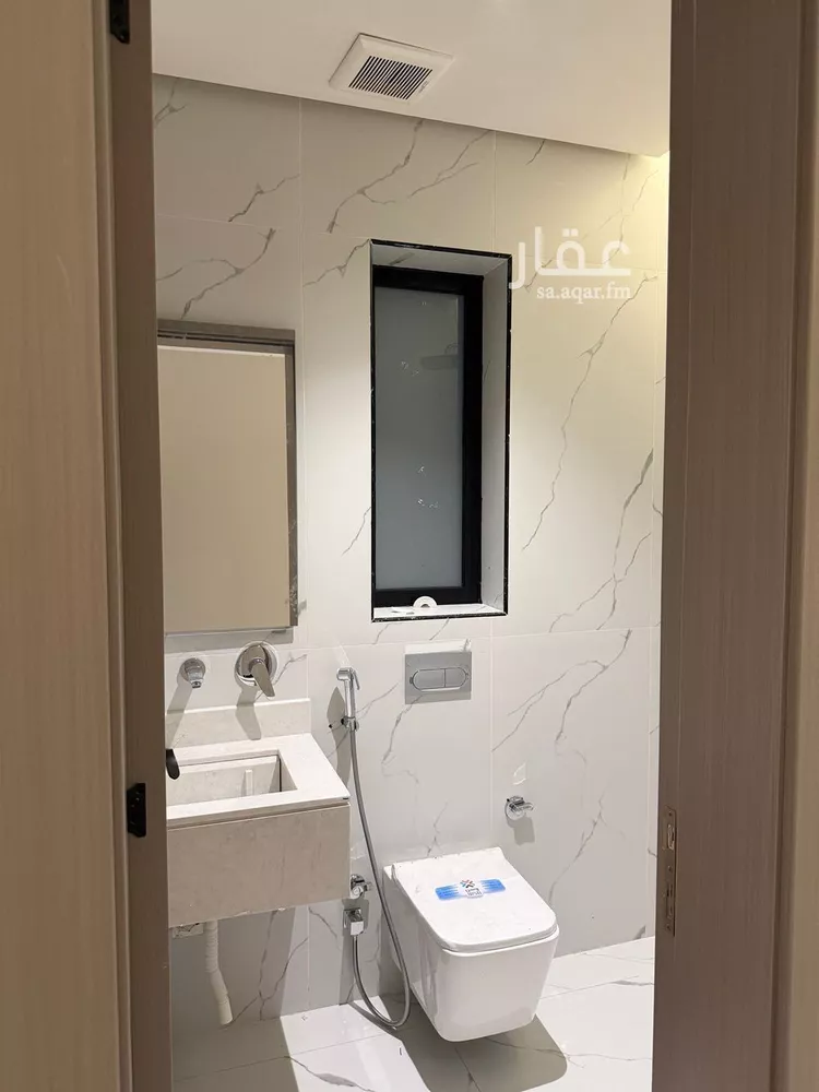 شقة للبيع في شارع الملك عبدالعزيز , حي الشاطئ الغربي, مدينة الدمام, المنطقة الشرقية