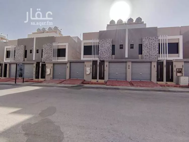 فيلا للبيع في شارع أبي صالح الفزاري, حي بدر, مدينة الرياض, منطقة الرياض صورة 2