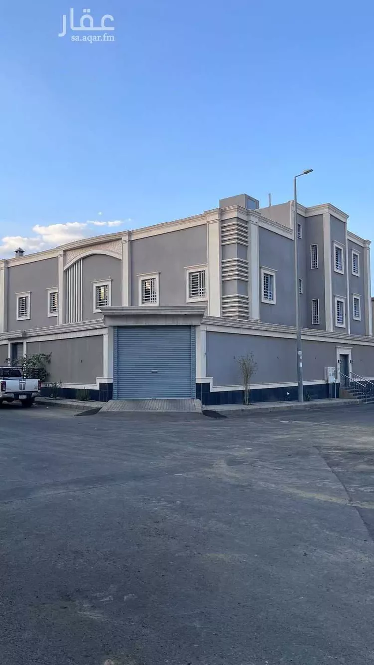 عمارة للبيع في شارع طريق الملك خالد, حي اليرموك, مدينة خميس مشيط, منطقة عسير