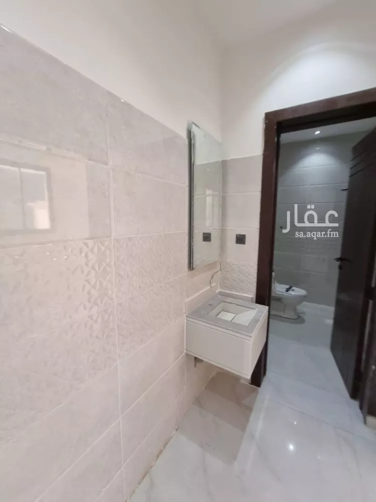 دور للبيع في شارع إسماعيل القاضي, حي طويق, مدينة الرياض, منطقة الرياض صورة 3