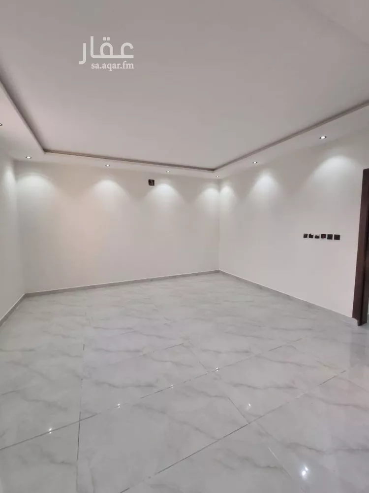 دور للبيع في شارع إسماعيل القاضي, حي طويق, مدينة الرياض, منطقة الرياض صورة 4