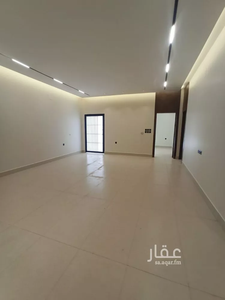 دور للبيع في شارع شهاب الدين القلقشندي, حي عكاظ, مدينة الرياض, منطقة الرياض صورة 5