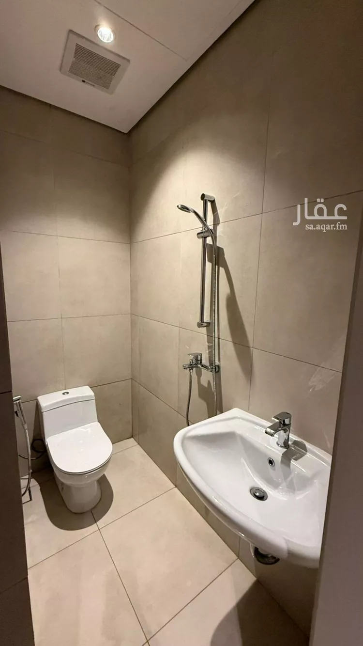 شقة للإيجار في شارع اسماء بنت مالك, حي العارض, مدينة الرياض, منطقة الرياض 11