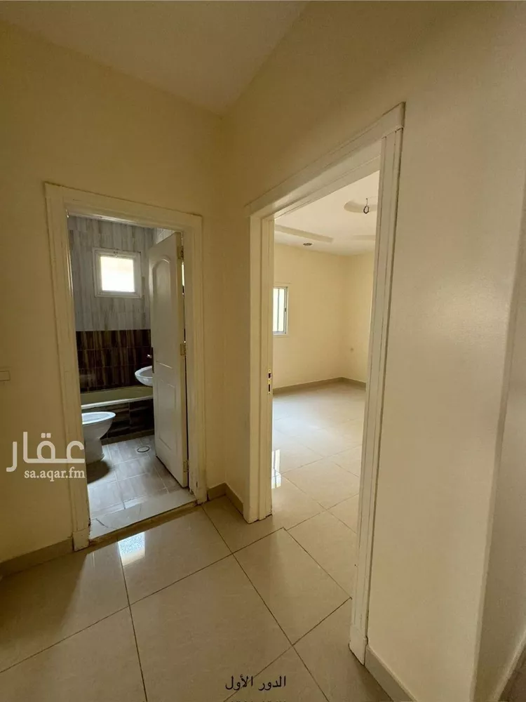 فيلا للبيع في شارع رقم 300, حي الياسمين, مدينة الرياض, منطقة الرياض صورة 2